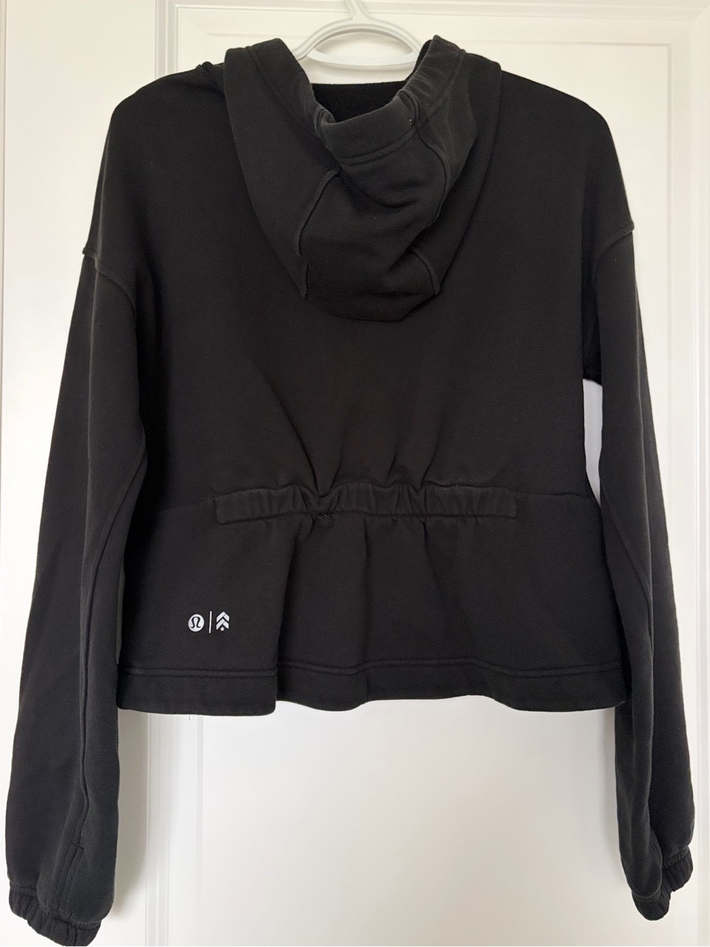 Lululemon Black Cropped Hoodie Stronger As One Size 6

Description: - Picture 3 of 9